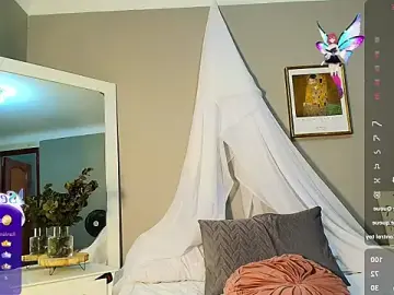 Stripchat Live Sex Cam of bloom_apple