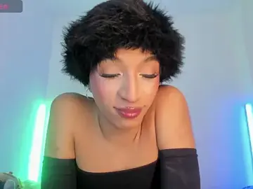 Stripchat Live Sex Cam of Naughty_Blue
