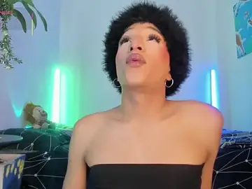 Stripchat Free Porn Cam of Naughty_Blue