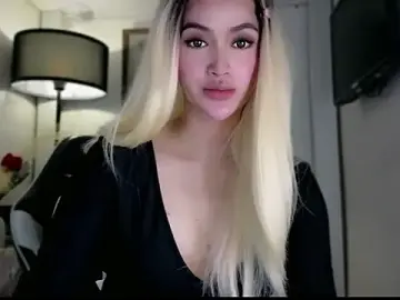 Stripchat Free Porn Cam of Anna_HollyDoll