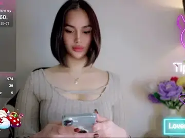 Stripchat Free Porn Cam of Anna_HollyDoll