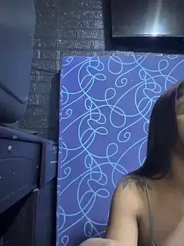 Stripchat Live Sex Cam of flower_cruz