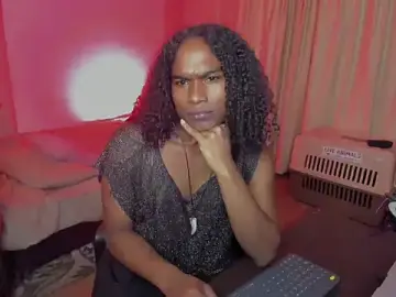 Stripchat Adult Webcam of LaGoldenBitch