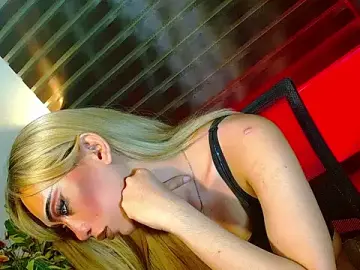 HOLLYWOOD_QUEEN_88 from stripchat