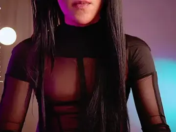 Stripchat Live Sex Cam of Samara_Gray