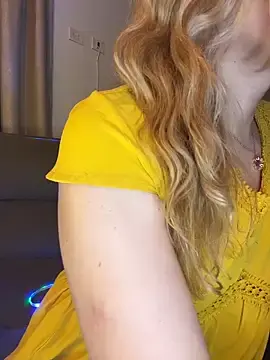 Stripchat Sex Cam of milablossom-with-pussy