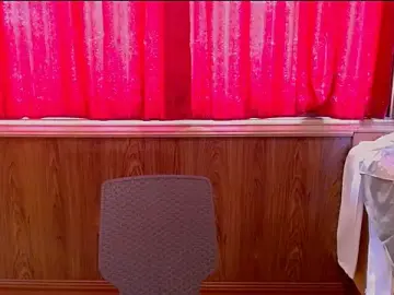 Stripchat Nude Webcam of hugecock_mandy