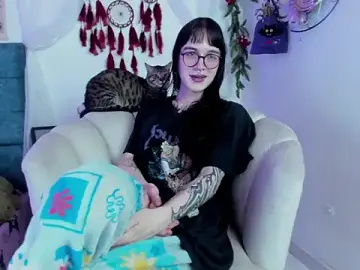 Stripchat Live Sex Cam of bathory_vamps