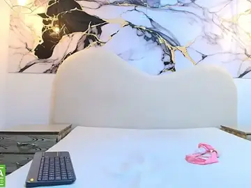 Stripchat Adult Webcams of Isabelle_Black