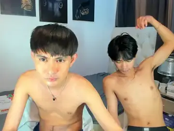 Stripchat Live Porn of XloverXsiantwink