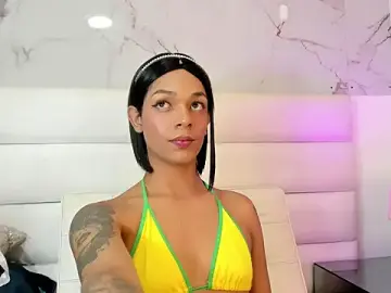 Stripchat Nude Webcam of emily_lady20