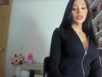 Stripchat Adult Webcam of khloelatin