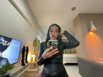 Stripchat Adult Video Chat of LadyAshley_Domina28