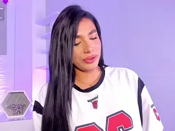 Stripchat Sex Cam of IsabelleFoxx_