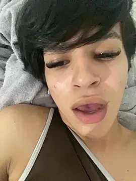Stripchat Watch Live Sex Cams of brankinhahott