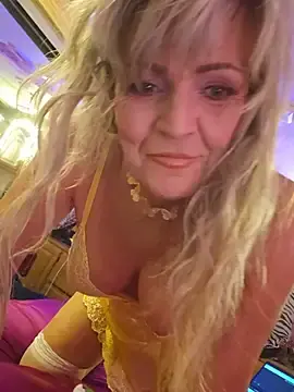 Stripchat Sex Cam of annika_lately