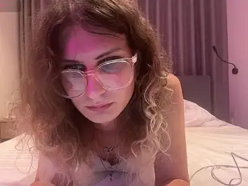 Stripchat Sex Cam of AlicePinkhead