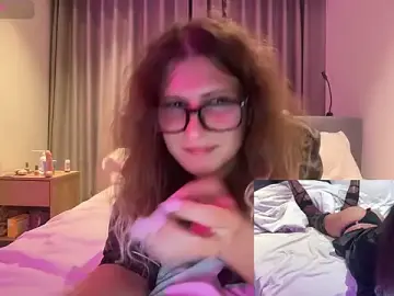 Stripchat Adult Webcam of AlicePinkhead