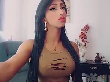 Stripchat Adult Webcam of Hilary_Rodriguez_