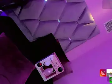 Stripchat Watch Live Sex Cams of Nina_Keyli