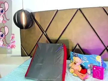 Stripchat Sex Cam of PenelopeGuzman__
