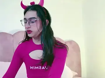 Stripchat Live Sex Cam of Alexadomina22