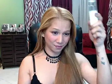 Stripchat Free Porn Cam of dreamgirlHILARY