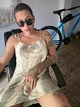 Stripchat Sex Cam of alicetgirlbr