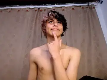 Stripchat Nude Webcam of DaraSweet20