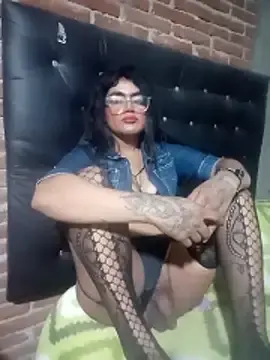 Stripchat Free Porn Cam of yovana13