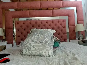 Stripchat Adult Webcam of briana_wonder69xxx