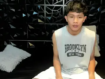 Stripchat Free Porn Cam of Urloverhardcock