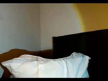 Stripchat Best live sex cam show of YourPrettyBella_TS