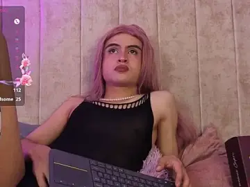 Stripchat Live Porn of Emily_hall19