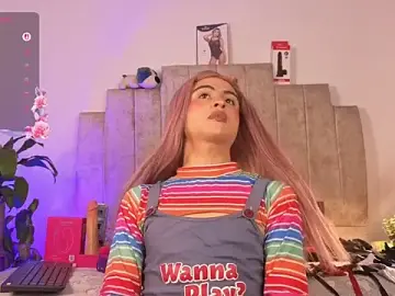 Stripchat Best live sex cam show of Emily_hall19