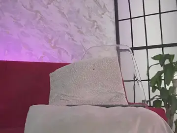 Stripchat Live Sex Cam of roselinedior