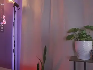 Stripchat Free Porn Cam of roselinedior