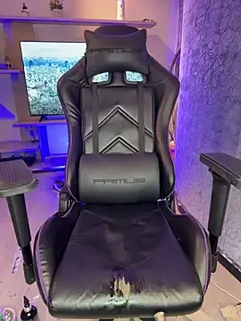 saracaball_ from stripchat