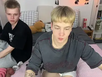 Stripchat Watch Live Sex Cams of olivertasty