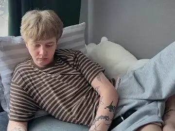 Stripchat Watch Live Sex Cams of olivertasty