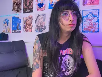 Stripchat Free Live Porn of snowblack_