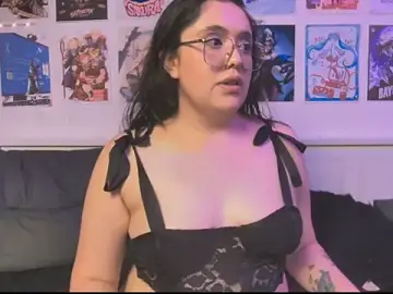 Stripchat Free Live Porn of snowblack_