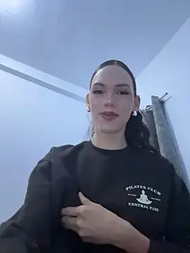 Stripchat Sex Cam of Carlita_cute