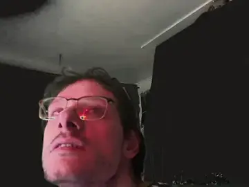 Stripchat Adult Webcam of MasterDaddyCool