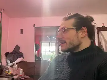 Stripchat Live Porn of MasterDaddyCool