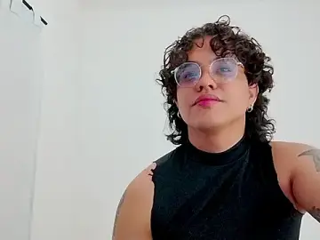 Stripchat Live Sex Cam of Diane_blossom