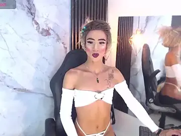 Stripchat Live Sex of princessrainbowx