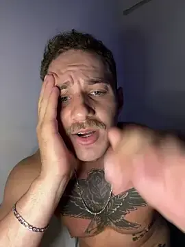 Stripchat Adult Webcam of roberthrichardc