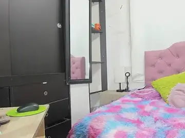 Stripchat Live Porn of kitty_queen10