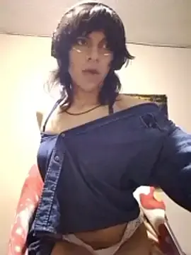 Stripchat Live Sex Cam of Liil_bunny